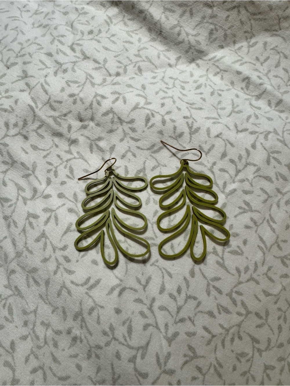 Olive Green Leaf Drop Earrings - Lightweight Women Accessories